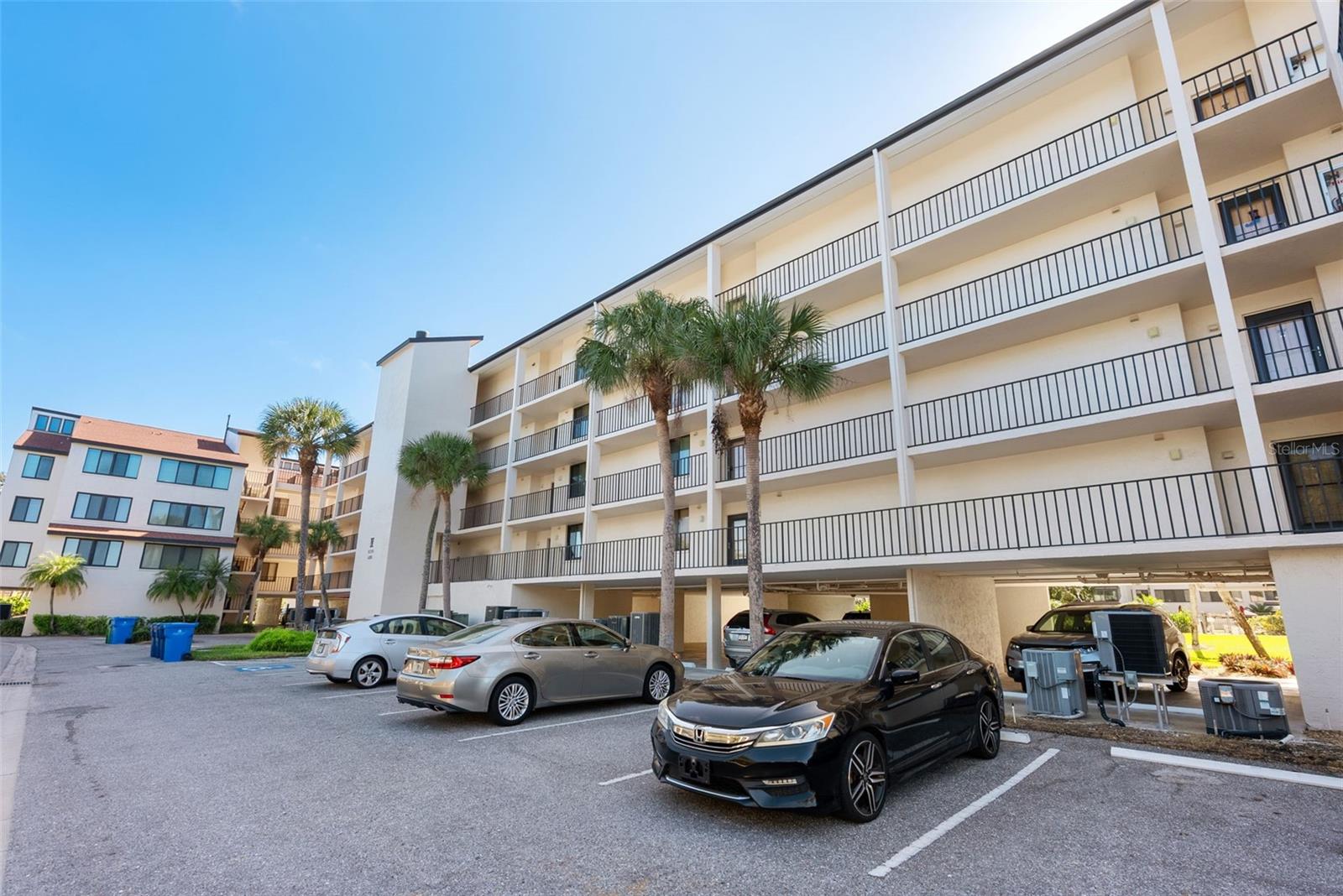 Image 2 of 63 For 6285 Midnight Pass Road 406