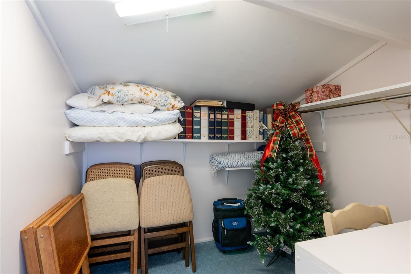 Image 21 of 63 For 6285 Midnight Pass Road 406