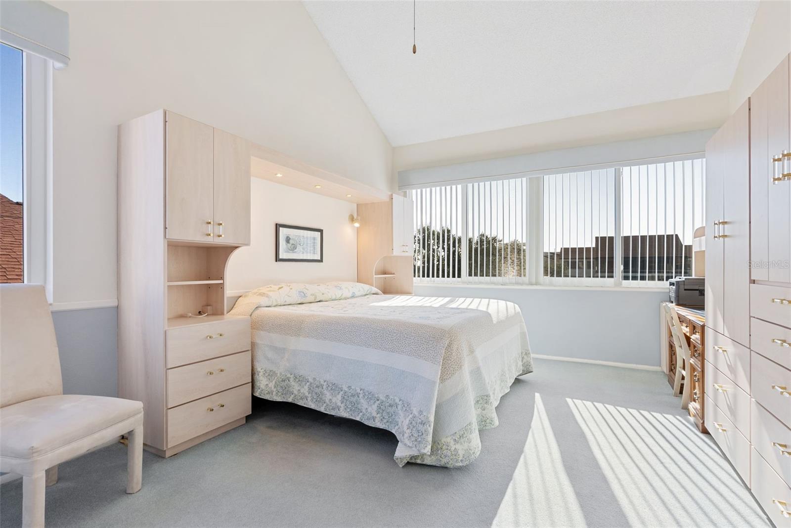 Image 22 of 63 For 6285 Midnight Pass Road 406