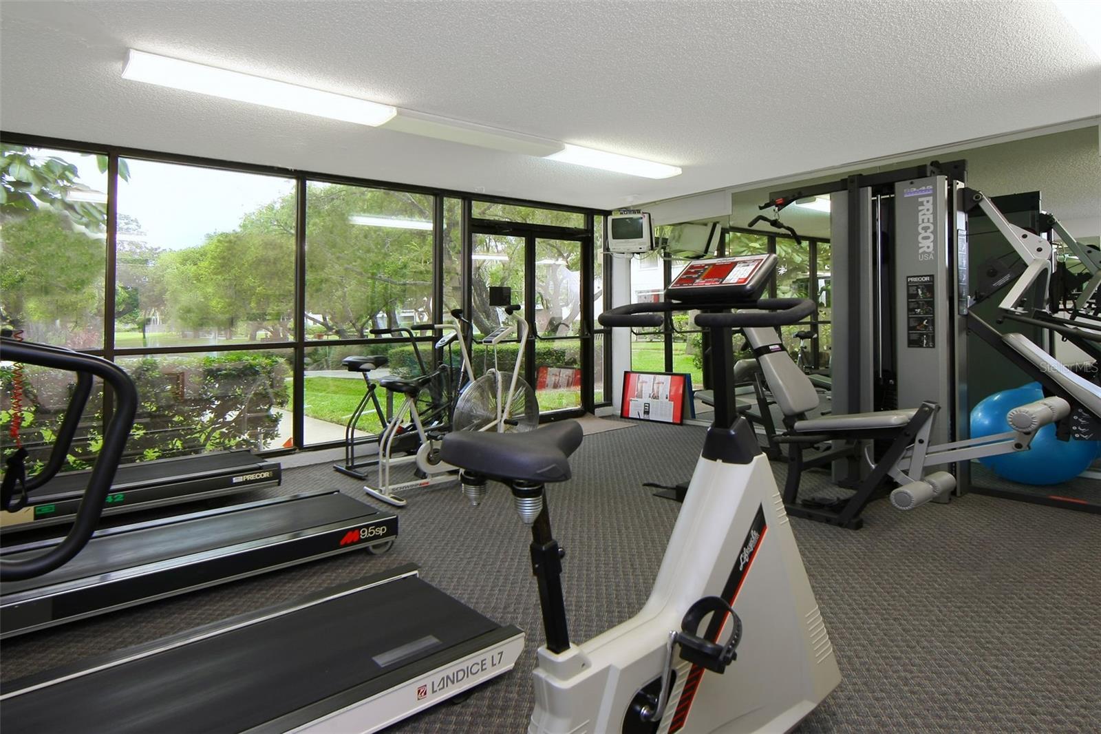 Image 45 of 63 For 6285 Midnight Pass Road 406