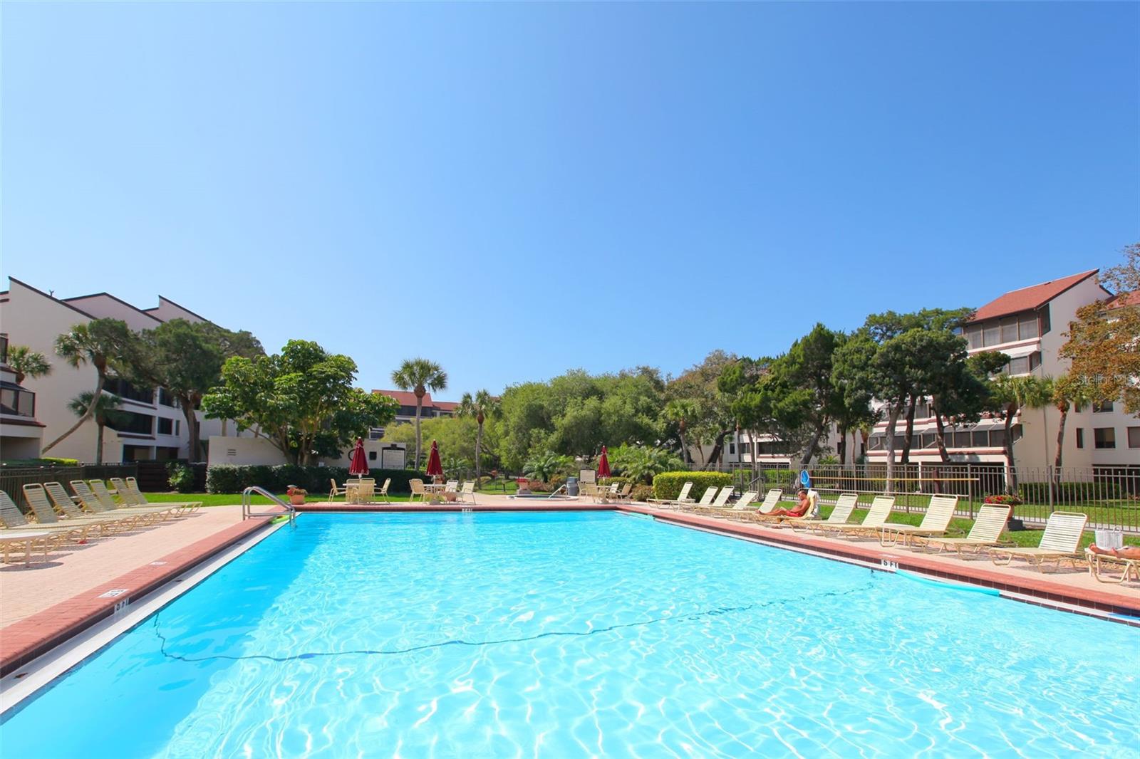 Image 48 of 63 For 6285 Midnight Pass Road 406