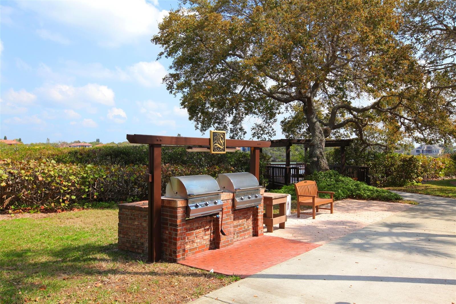 Image 49 of 63 For 6285 Midnight Pass Road 406