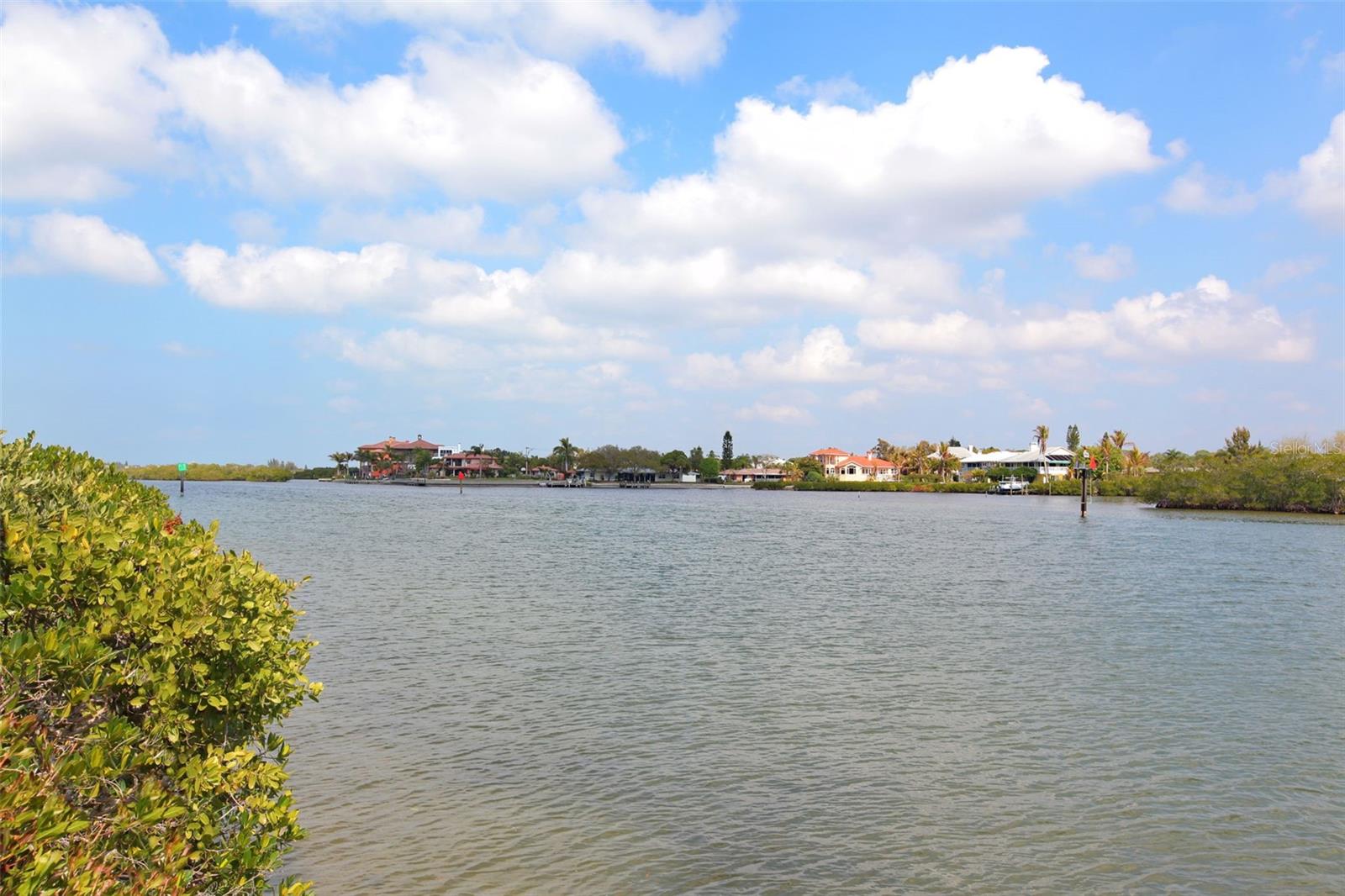 Image 51 of 63 For 6285 Midnight Pass Road 406