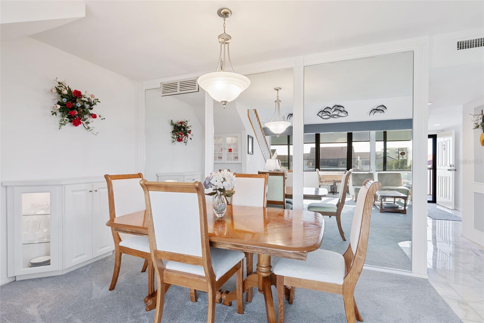 Image 9 of 63 For 6285 Midnight Pass Road 406