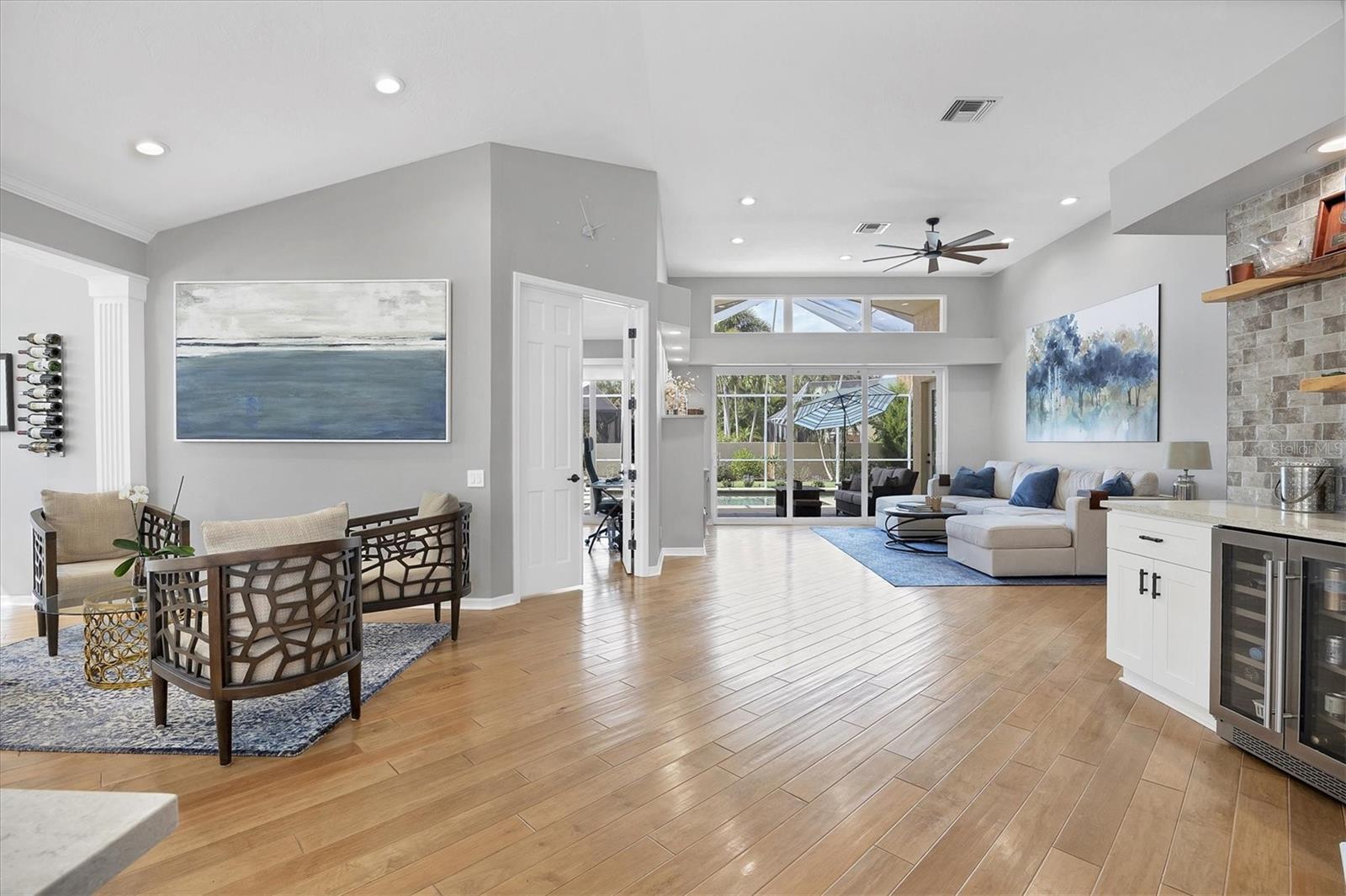 Image 10 of 67 For 8032 Via Fiore