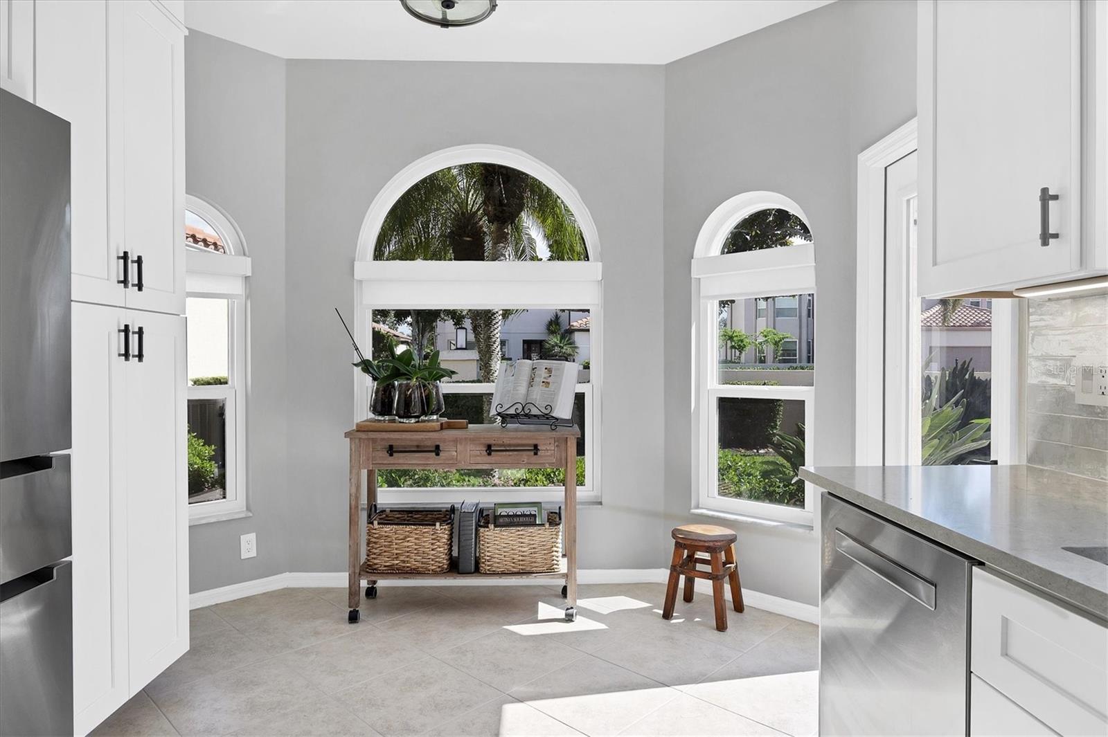 Image 20 of 67 For 8032 Via Fiore