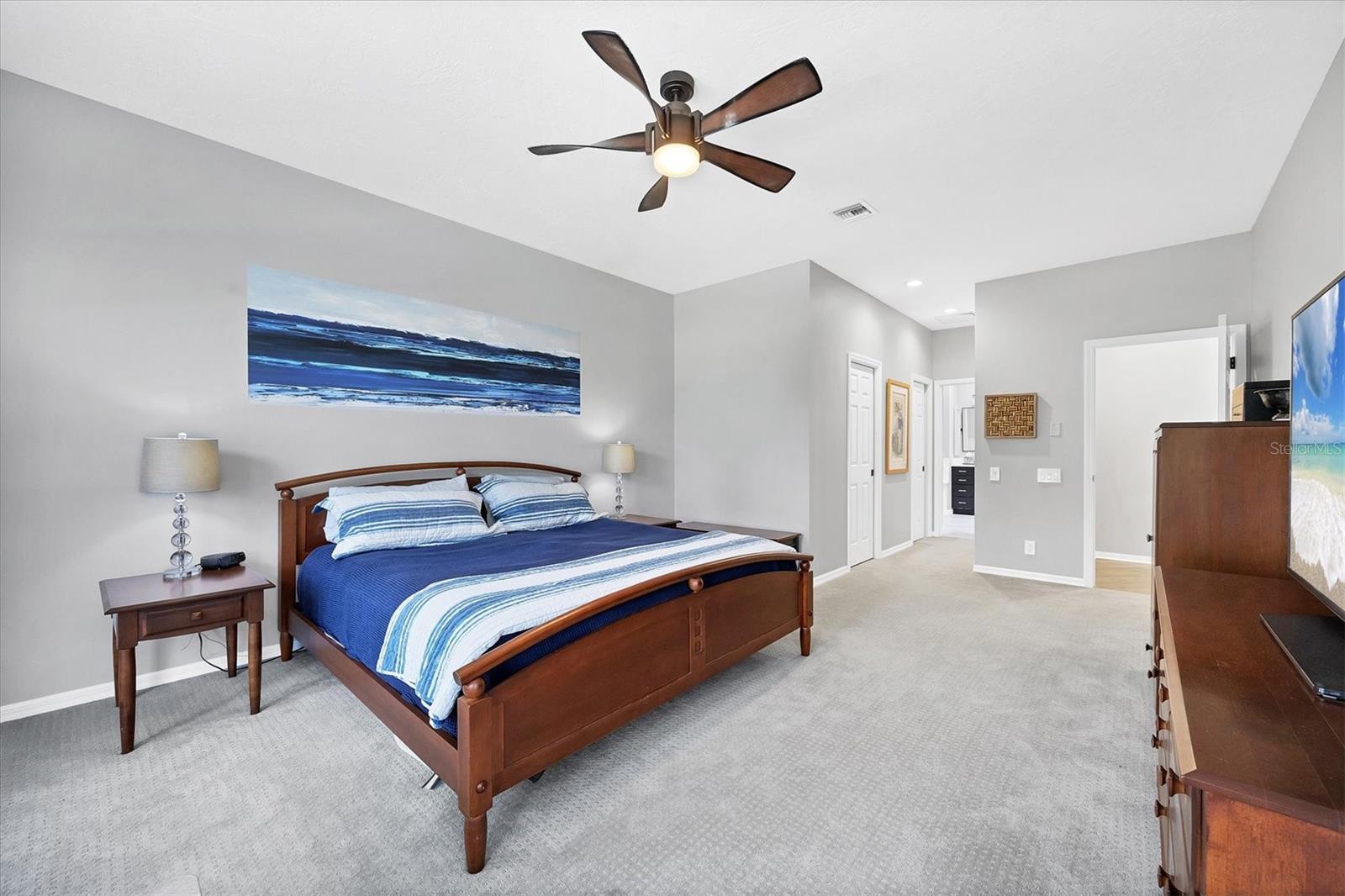 Image 28 of 67 For 8032 Via Fiore