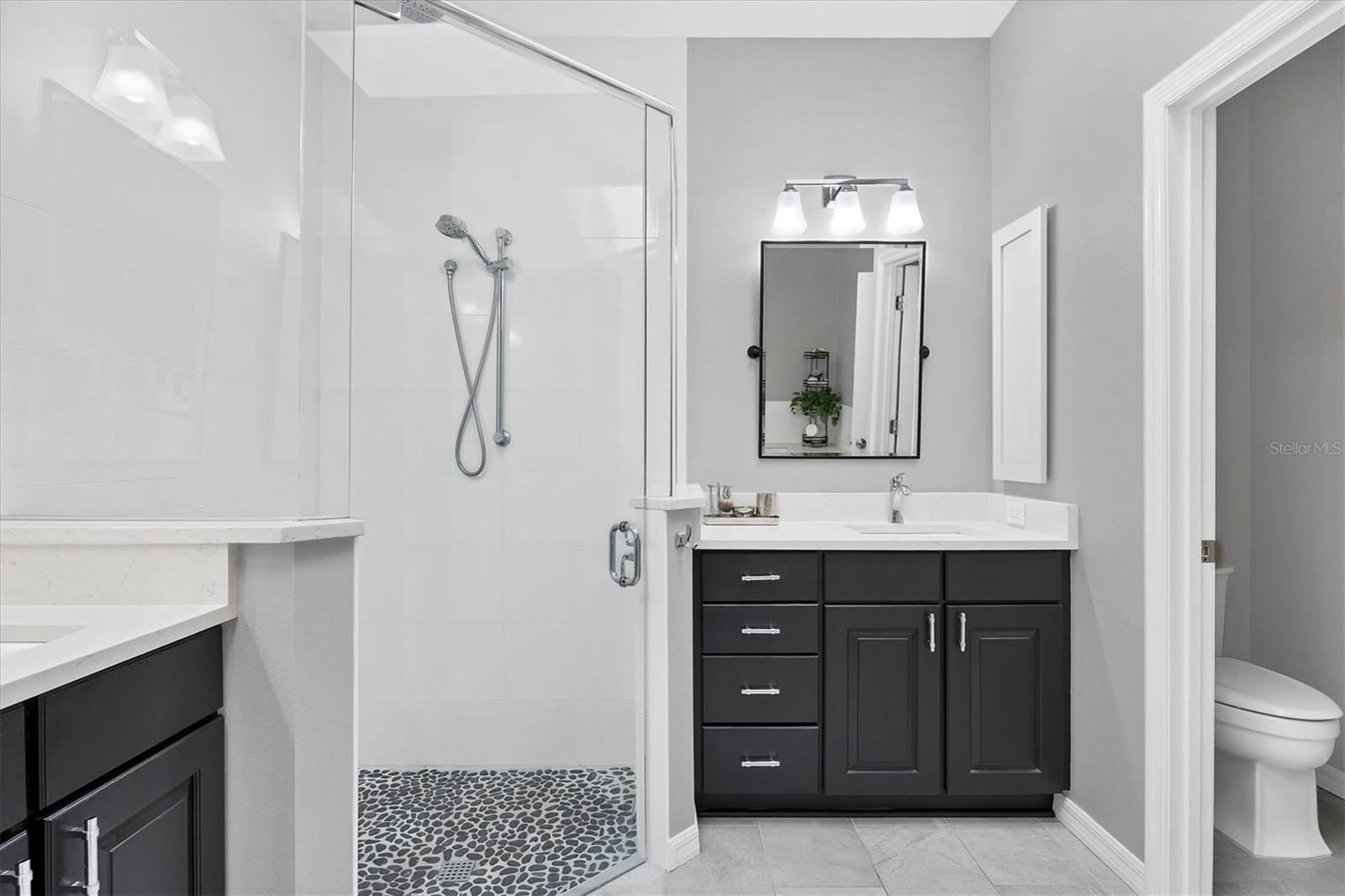 Image 31 of 67 For 8032 Via Fiore