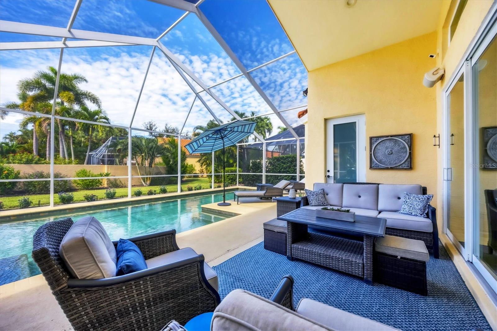 Image 39 of 67 For 8032 Via Fiore