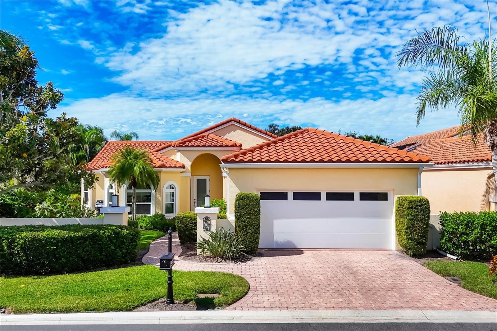 Image 4 of 67 For 8032 Via Fiore