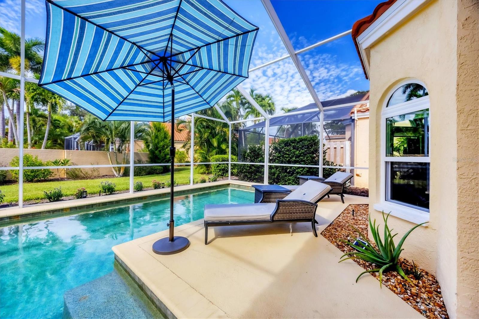 Image 44 of 67 For 8032 Via Fiore