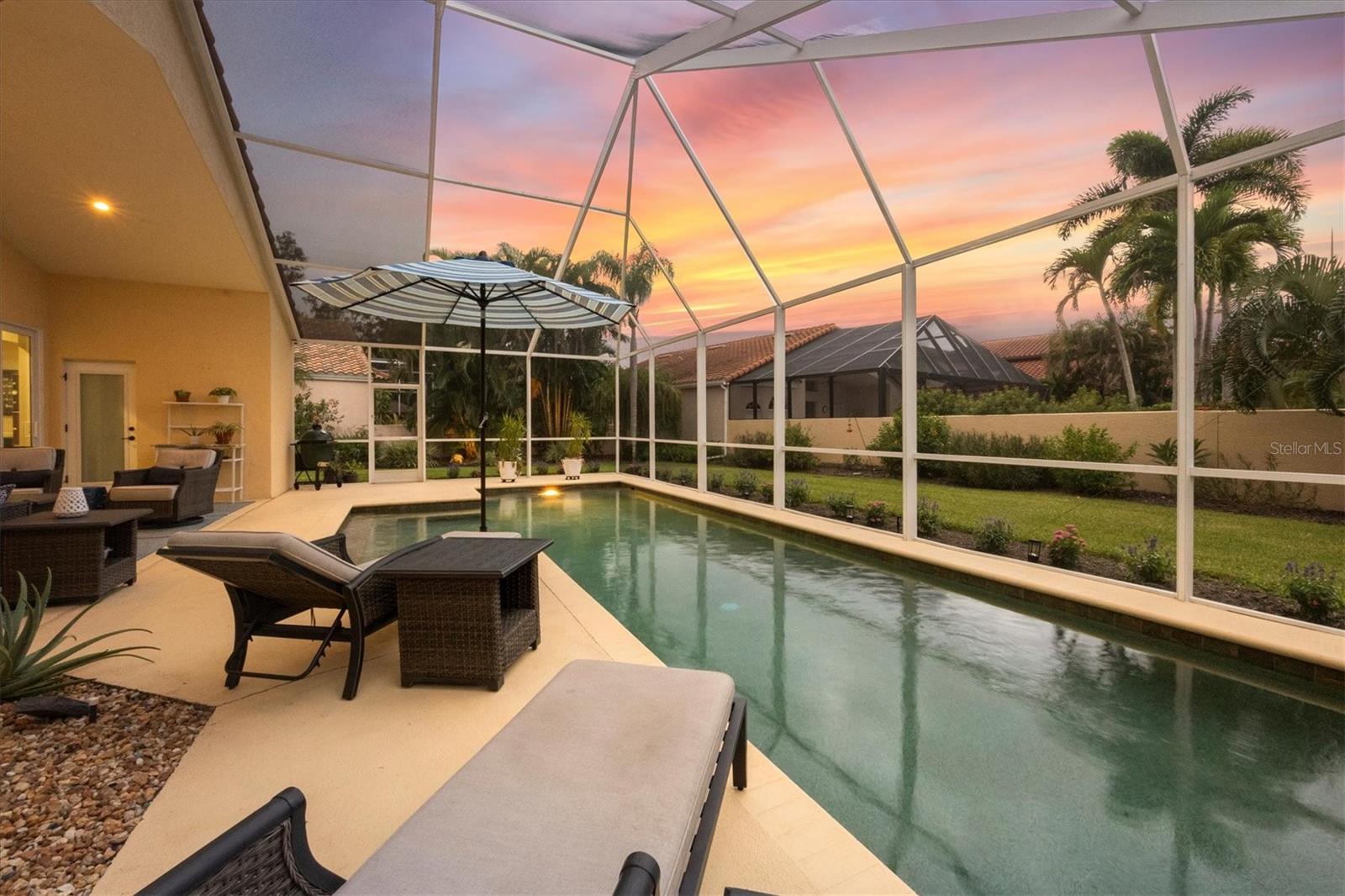 Image 45 of 67 For 8032 Via Fiore