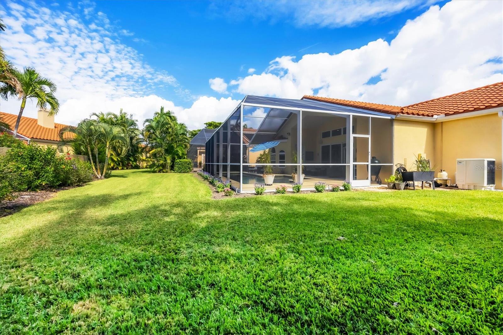 Image 47 of 67 For 8032 Via Fiore