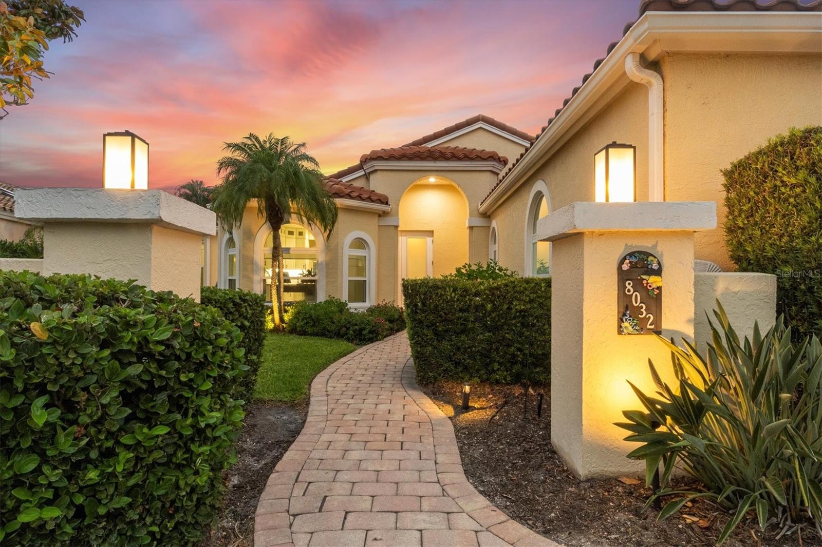 Image 5 of 67 For 8032 Via Fiore