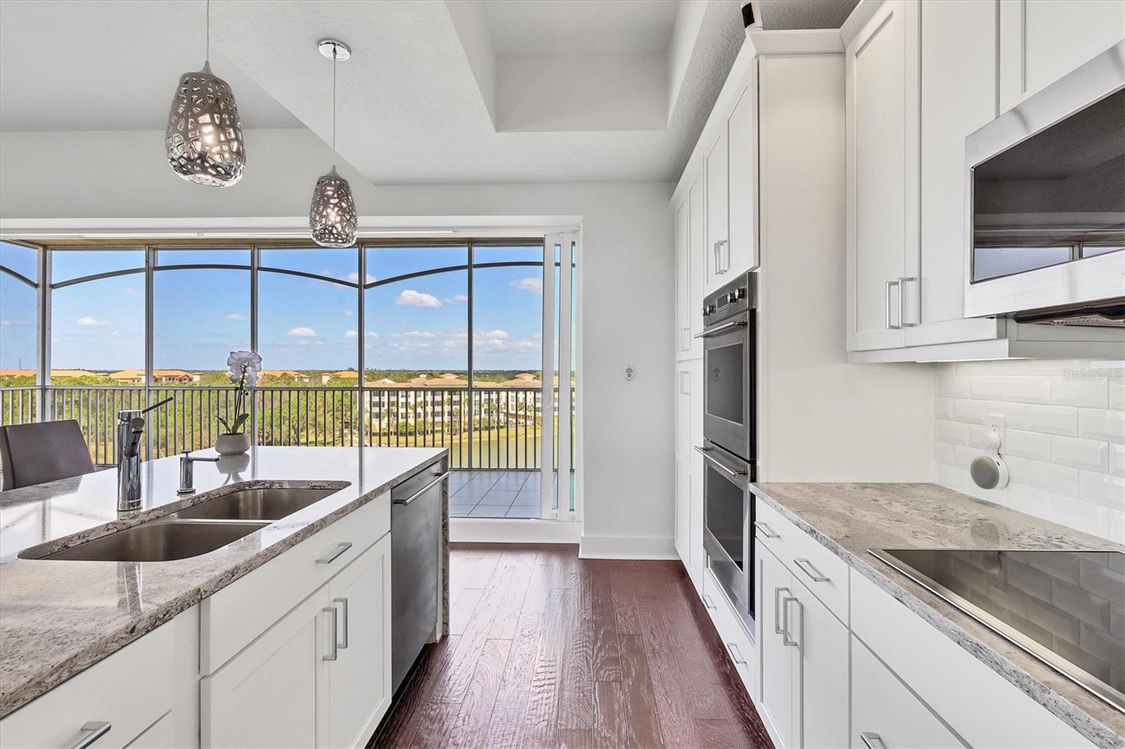 Image 15 of 60 For 10530 Boardwalk Loop 601