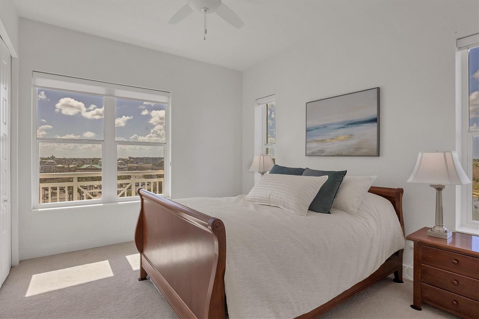 Image 24 of 60 For 10530 Boardwalk Loop 601