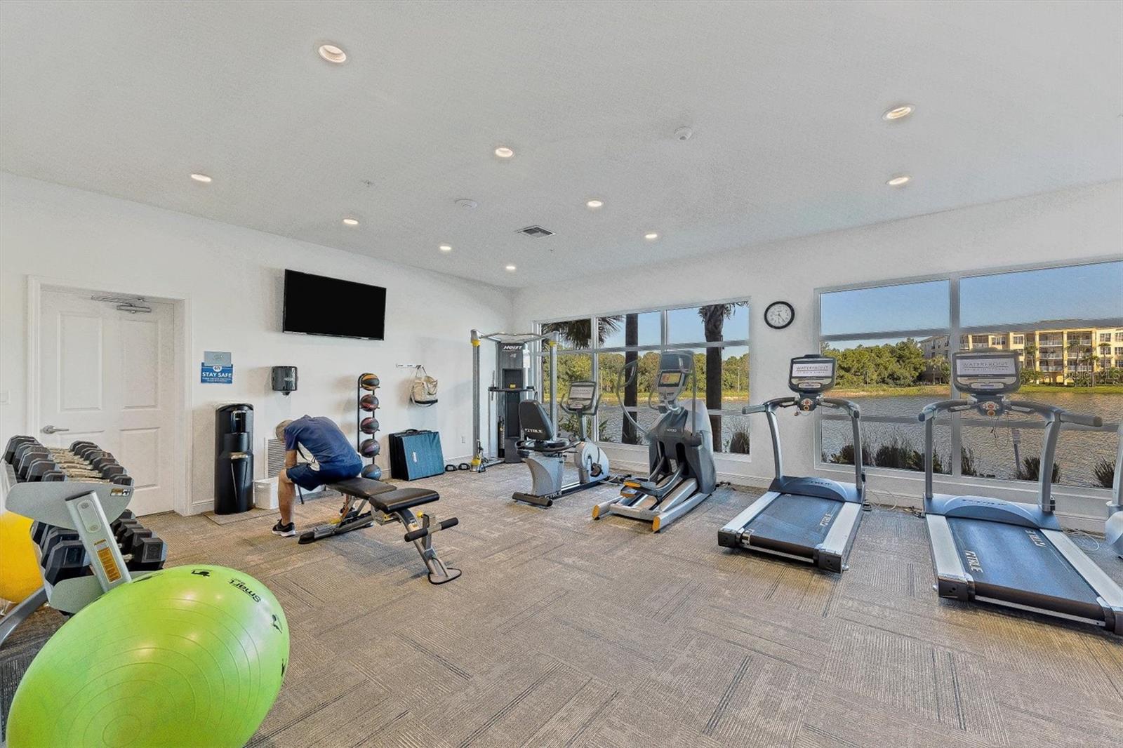 Image 35 of 60 For 10530 Boardwalk Loop 601