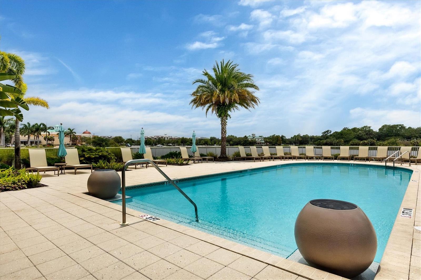 Image 44 of 60 For 10530 Boardwalk Loop 601