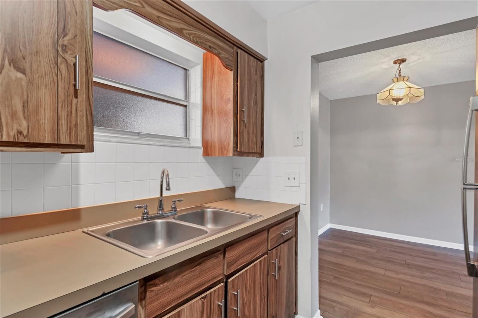 Image 12 of 34 For 5507 Fountain Lake Circle B203