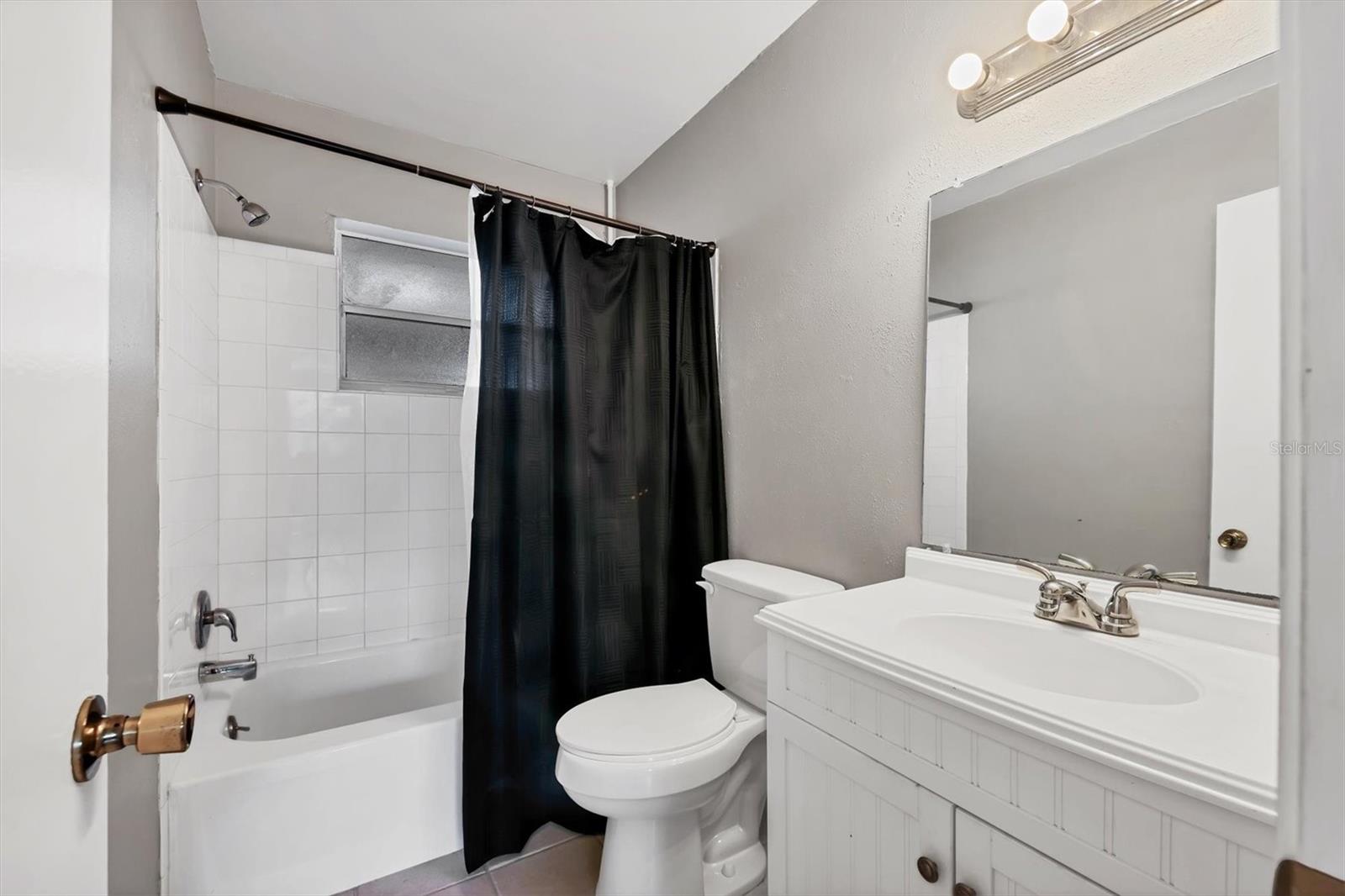 Image 18 of 34 For 5507 Fountain Lake Circle B203