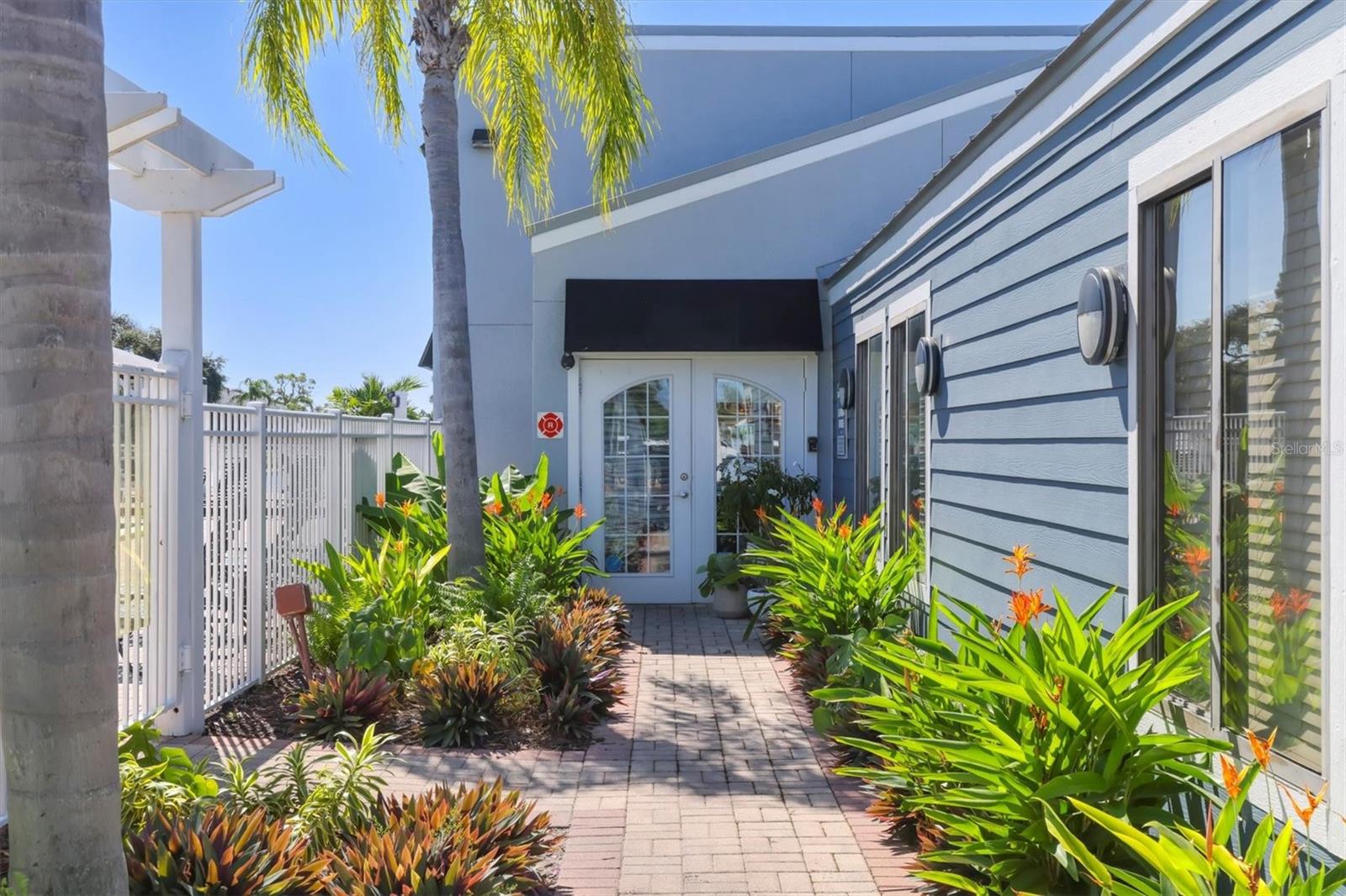 Image 3 of 34 For 5507 Fountain Lake Circle B203