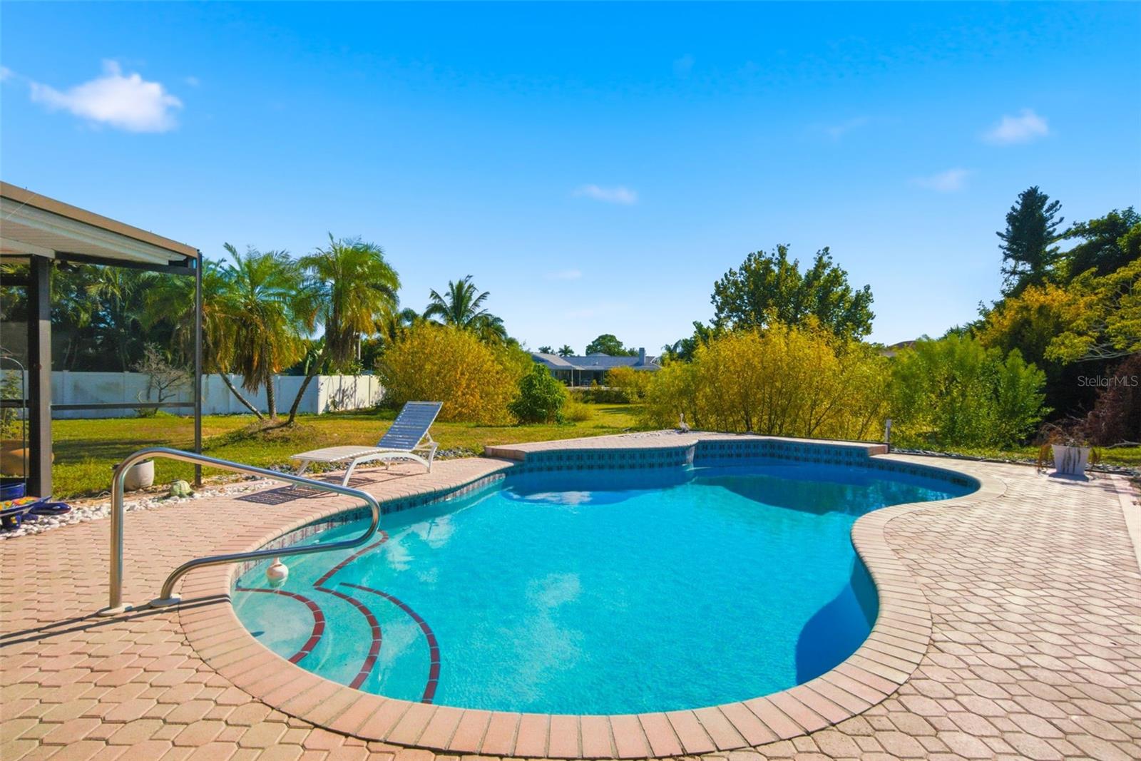 Image 23 of 55 For 7615 17th Avenue W