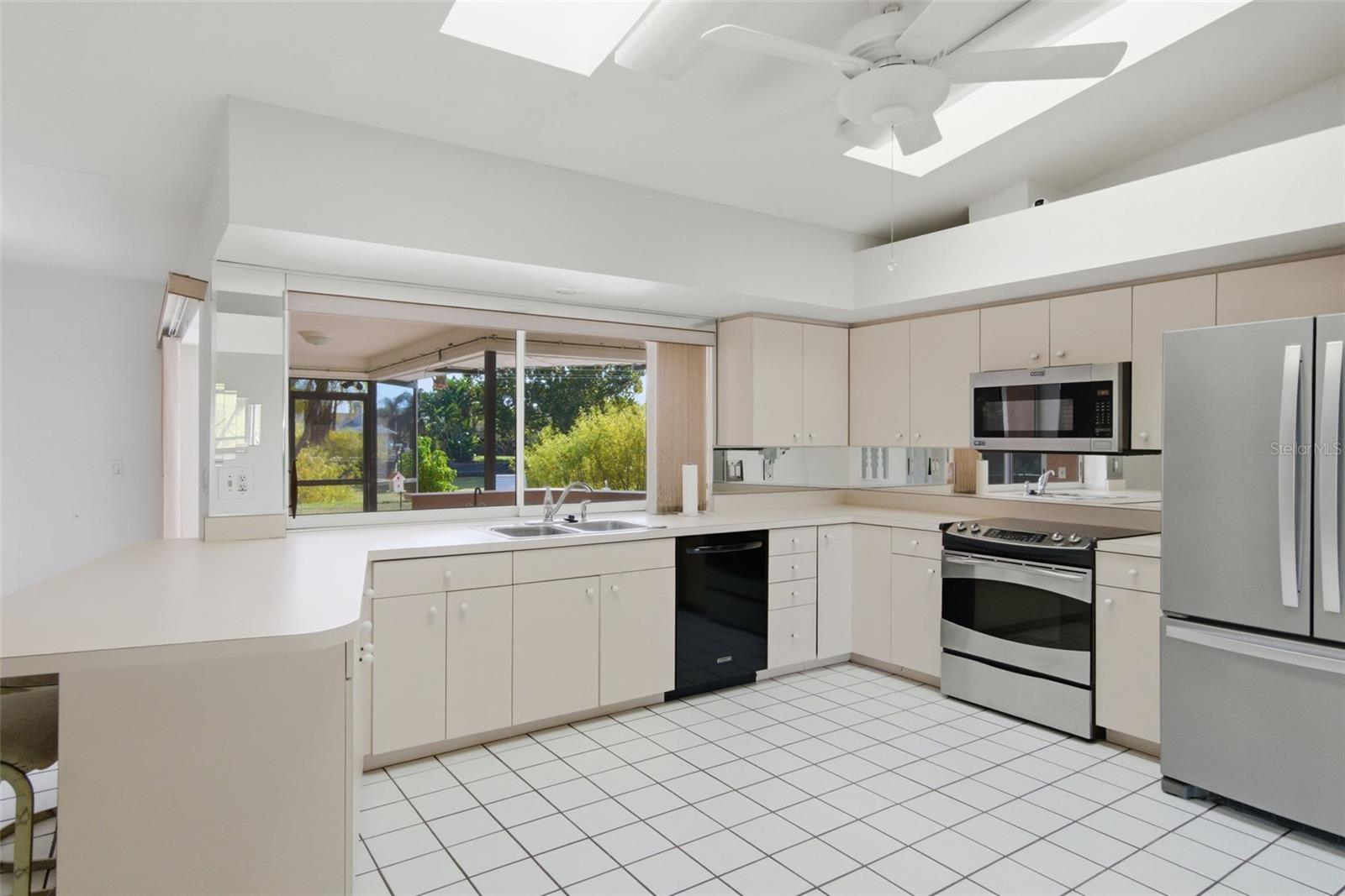 Image 31 of 55 For 7615 17th Avenue W