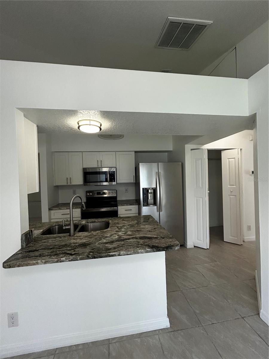 Image 4 of 12 For 1940 Debbie Street