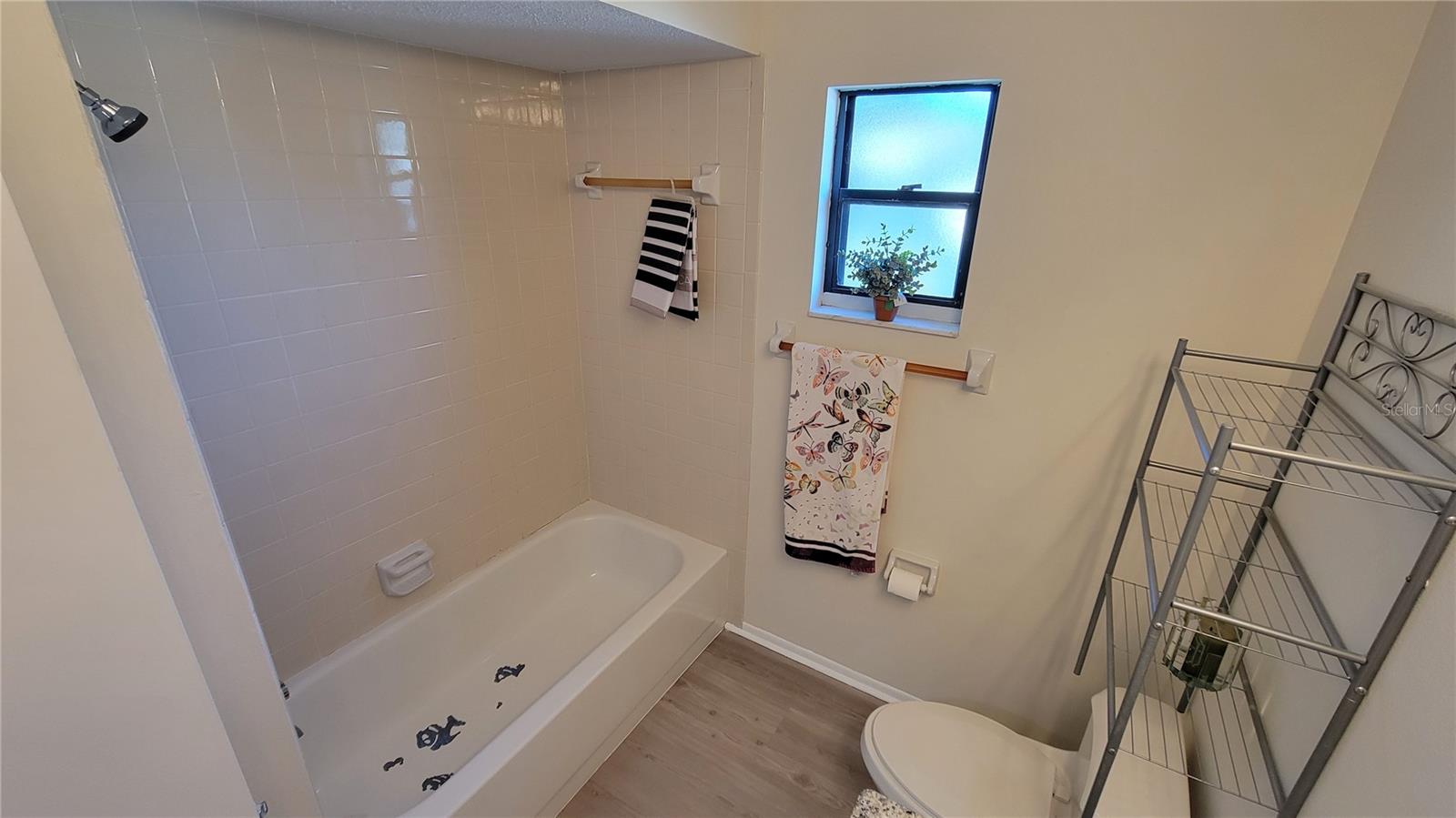 Image 15 of 24 For 8427 Brandeis Circle E