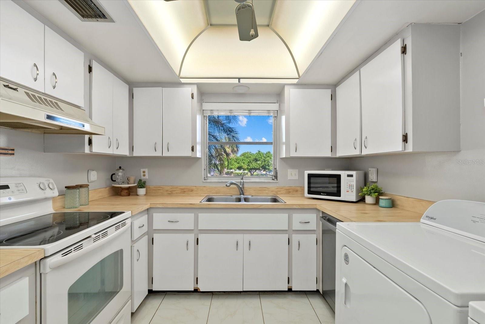 Image 11 of 23 For 4852 Independence Drive 4852