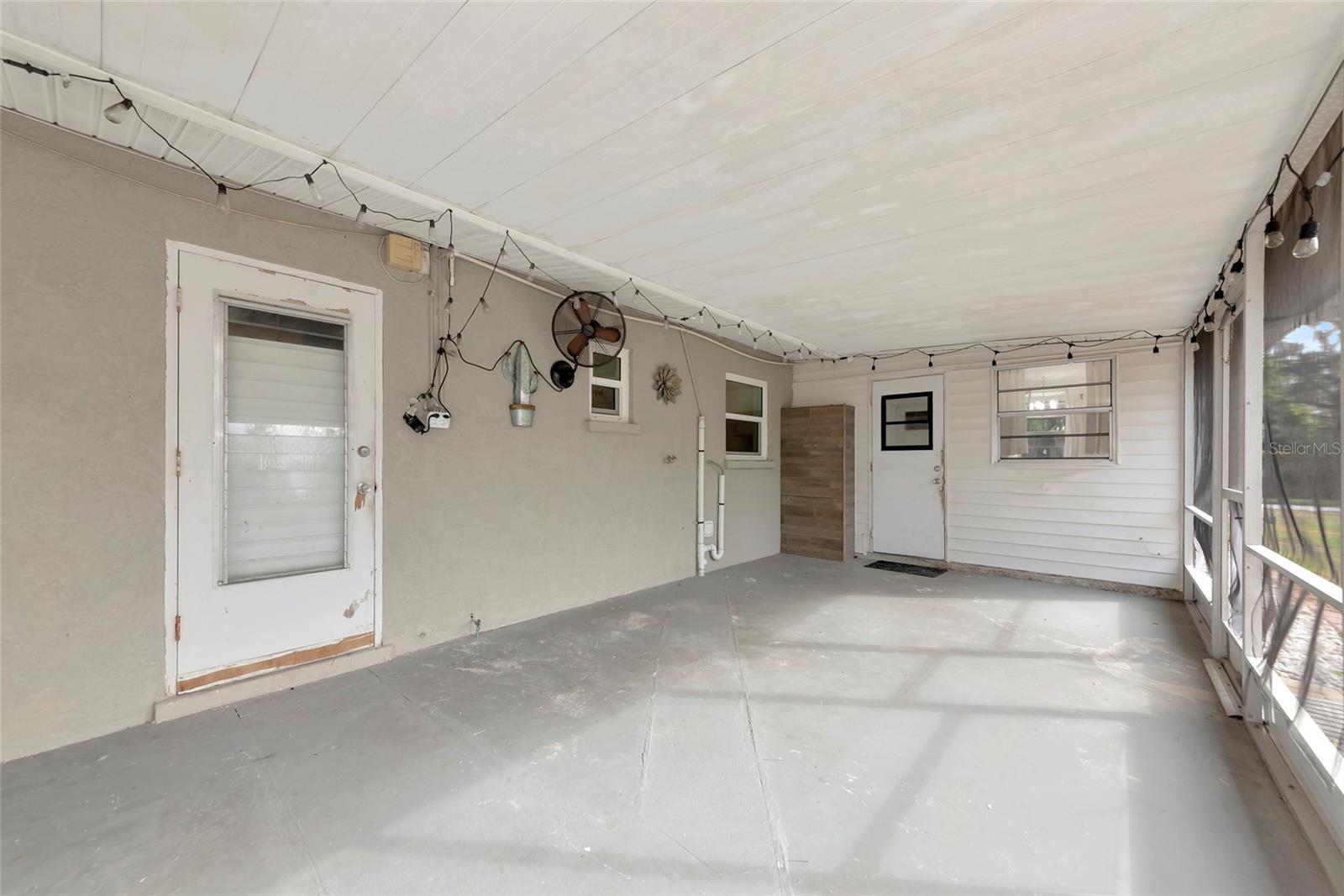 Image 28 of 39 For 6412 47th Avenue E