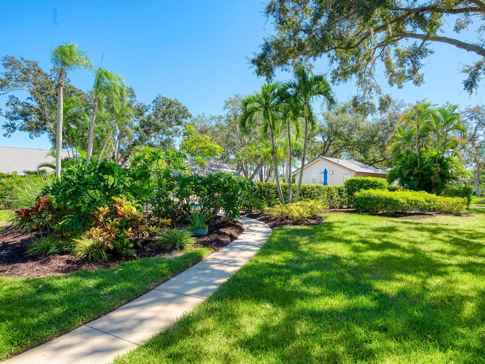 Image 18 of 36 For 4542 Kingsmere  46