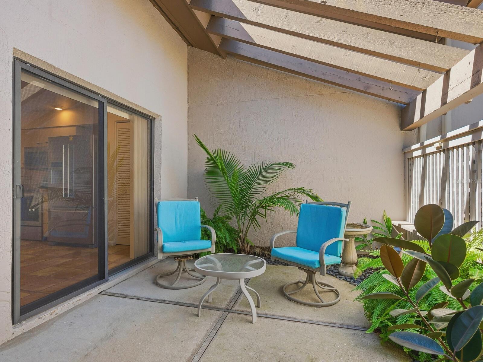 Image 2 of 36 For 4542 Kingsmere  46