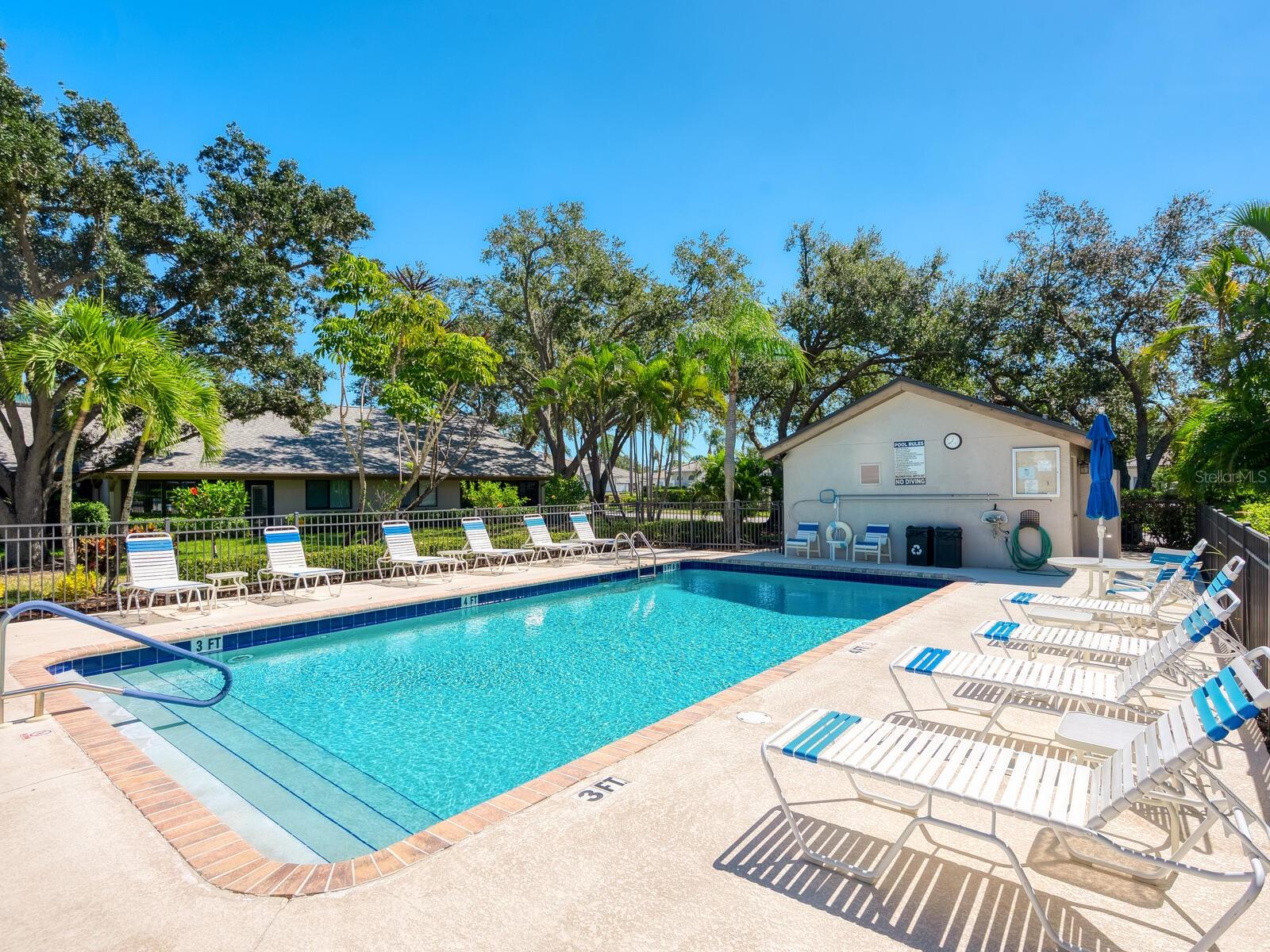 Image 6 of 36 For 4542 Kingsmere  46