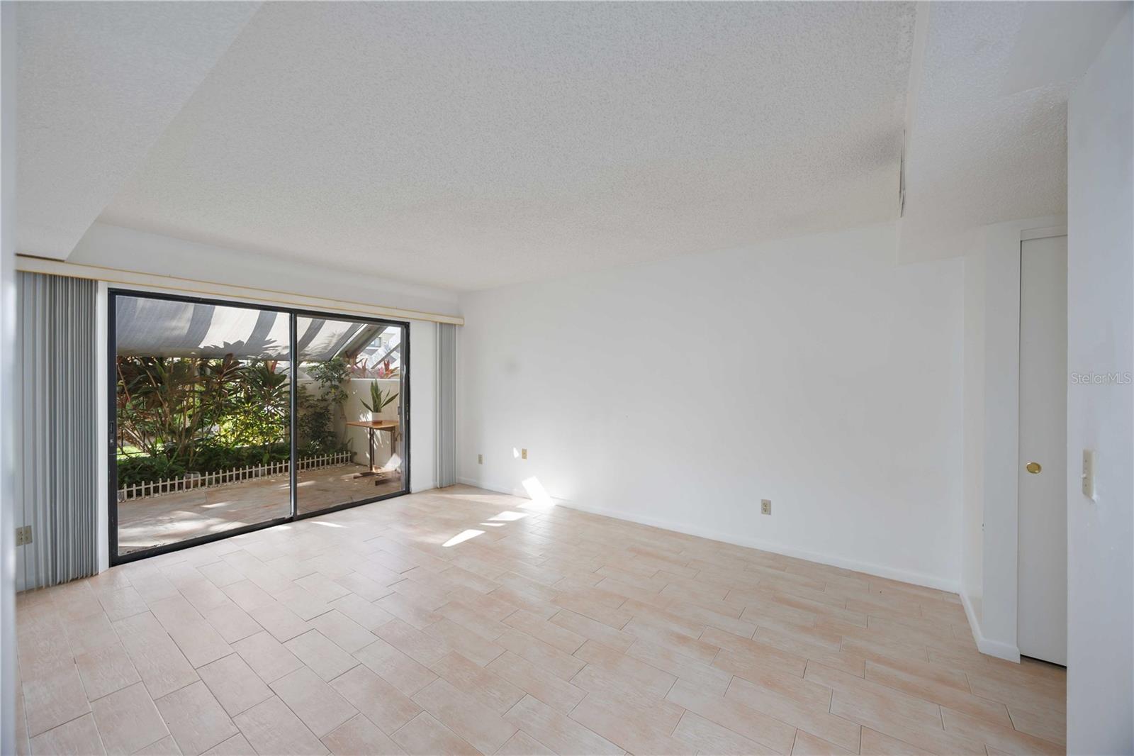 Image 21 of 49 For 2767 Horseshoe Court Q-3