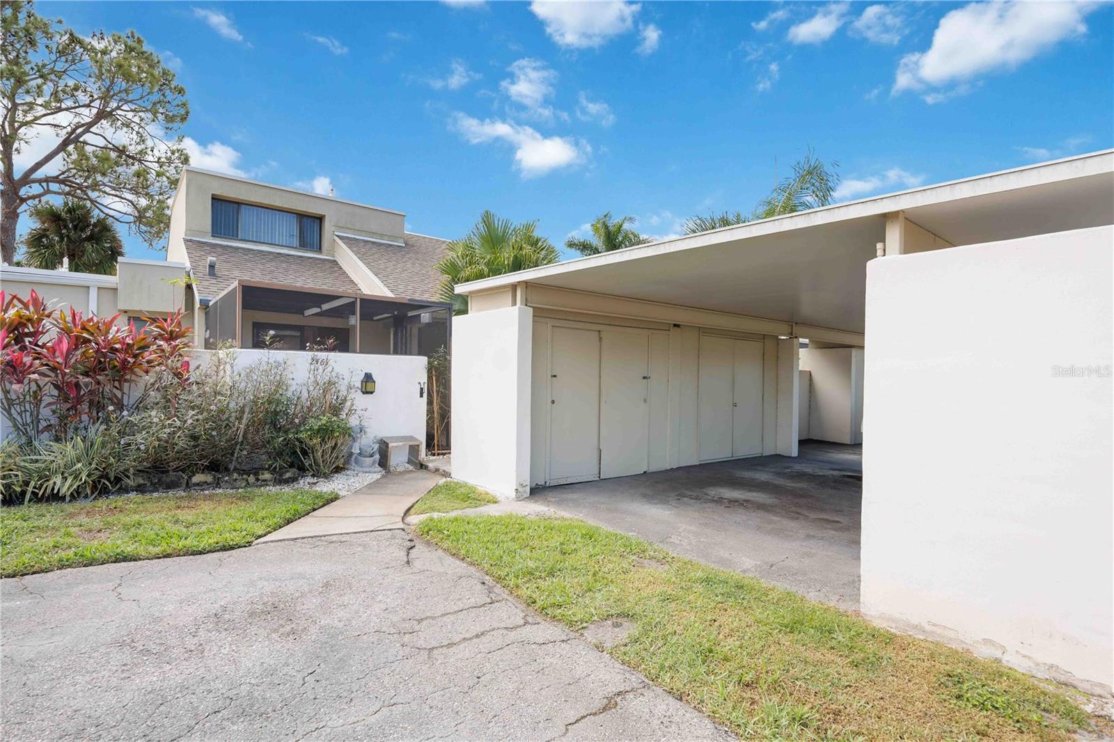 Image 3 of 49 For 2767 Horseshoe Court Q-3