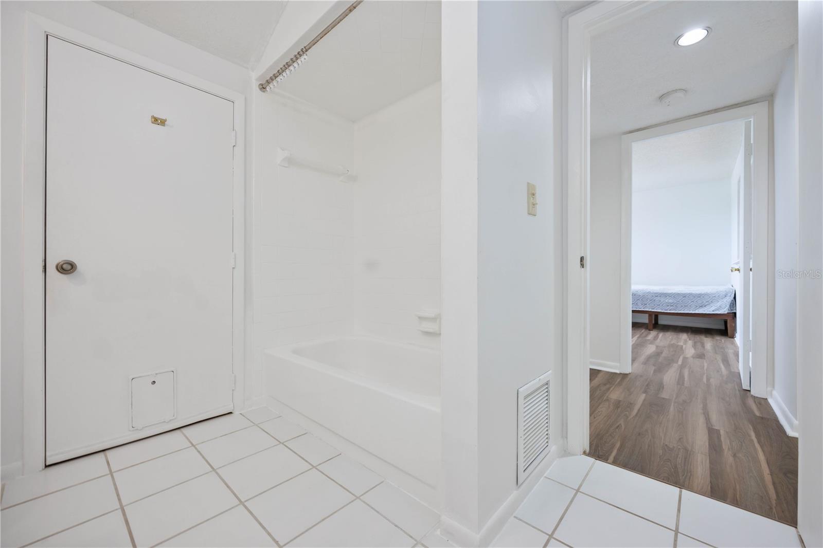 Image 31 of 49 For 2767 Horseshoe Court Q-3