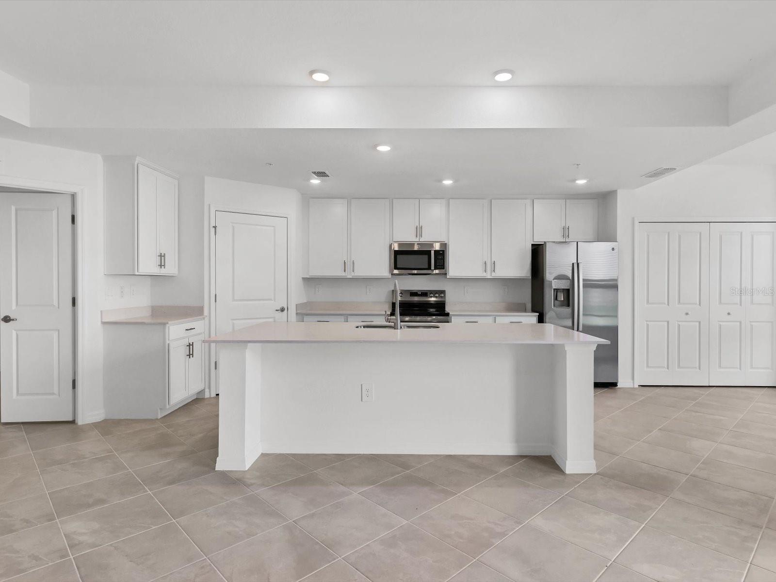 Image 10 of 27 For 17445 Opal Sand Drive 104