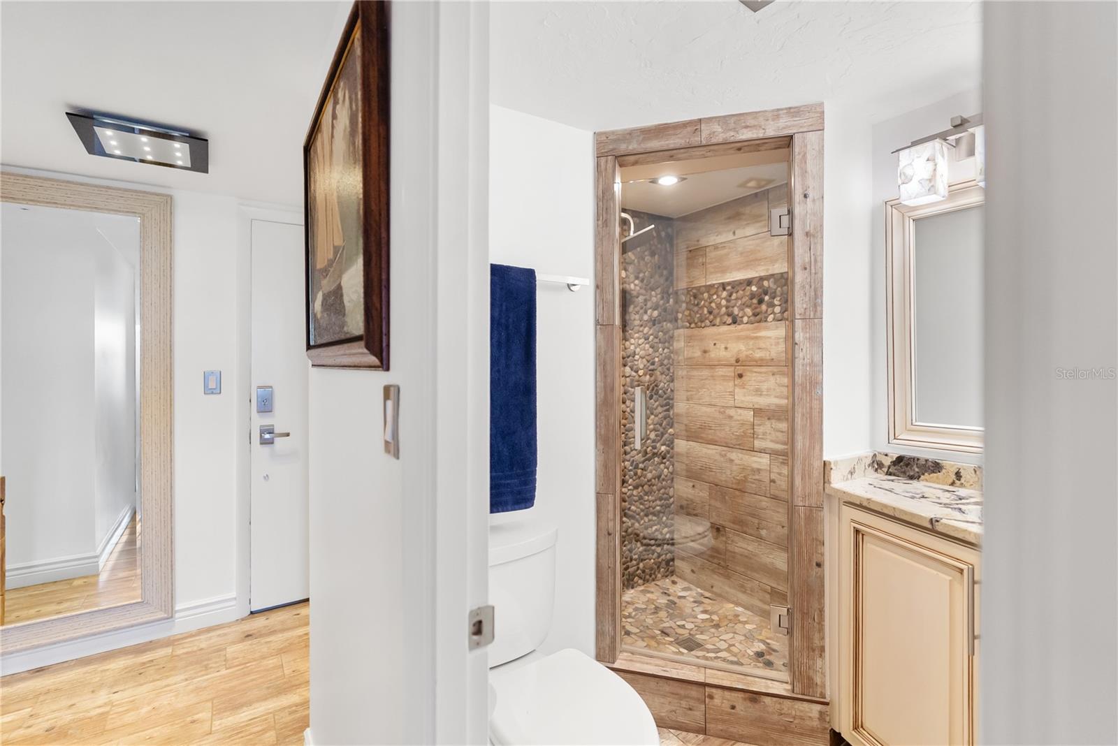 Image 19 of 89 For 1750 Benjamin Franklin Drive 6g