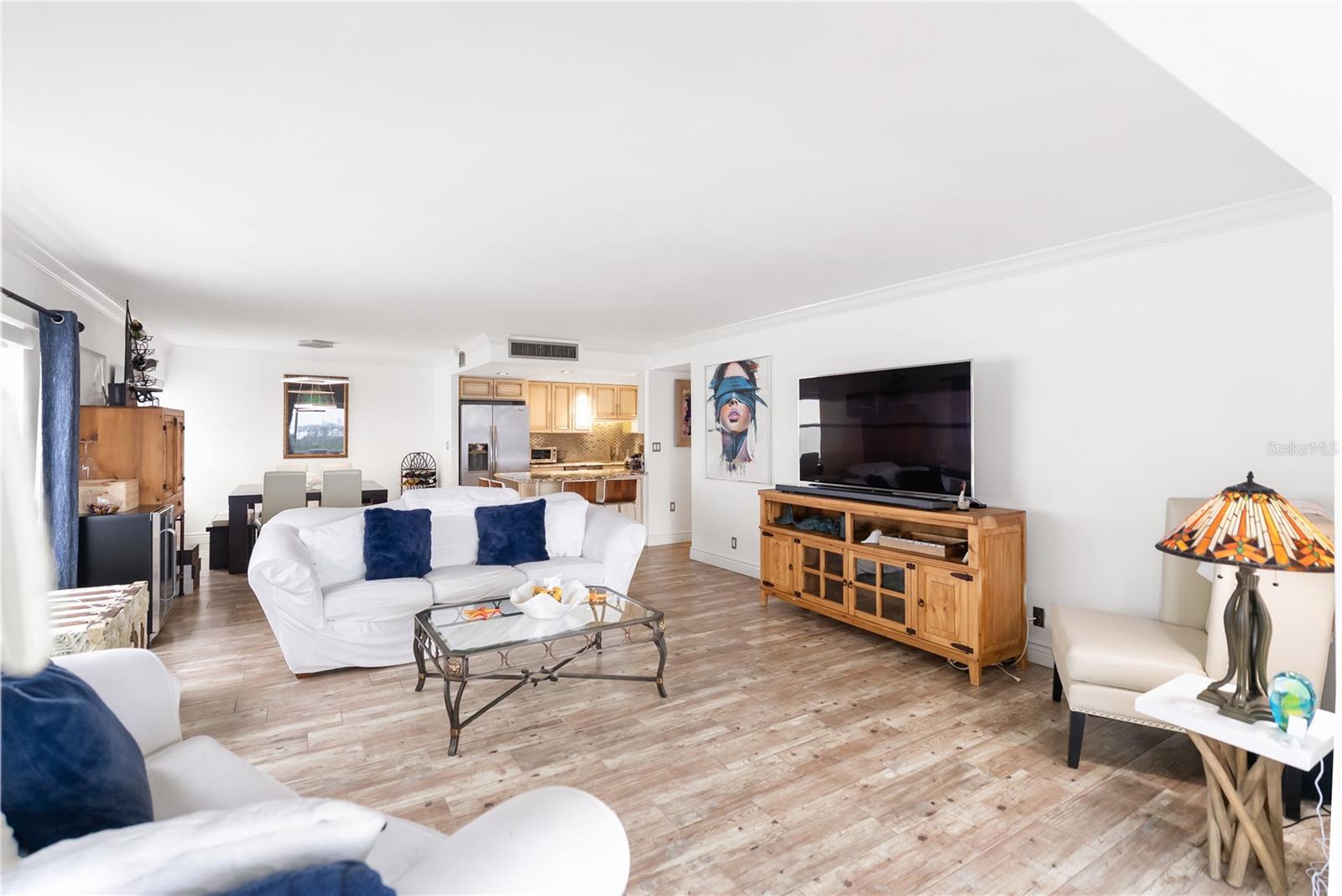 Image 33 of 89 For 1750 Benjamin Franklin Drive 6g