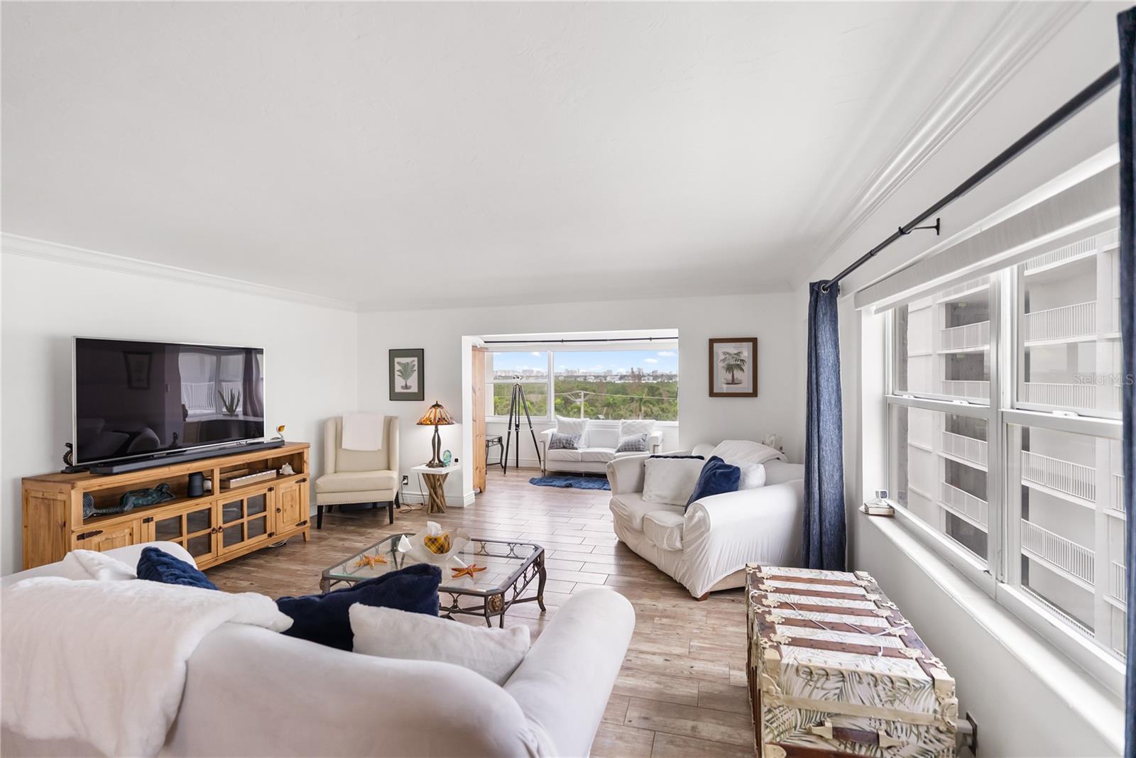 Image 38 of 89 For 1750 Benjamin Franklin Drive 6g