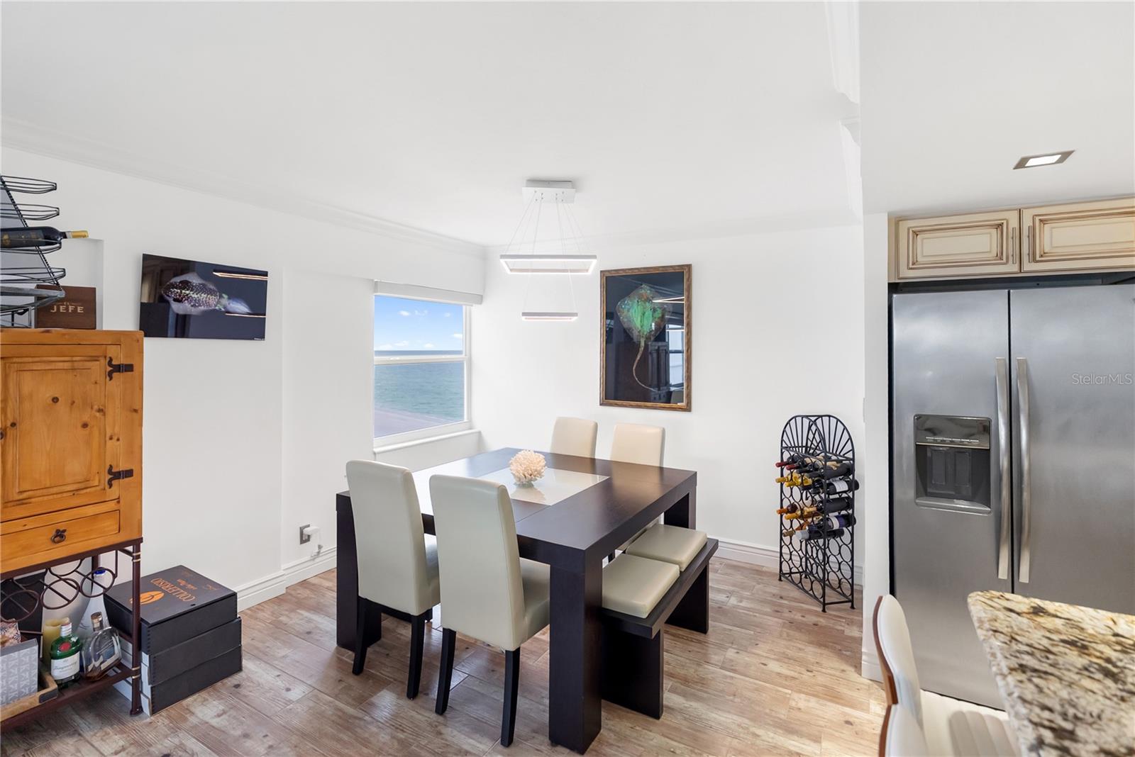 Image 46 of 89 For 1750 Benjamin Franklin Drive 6g