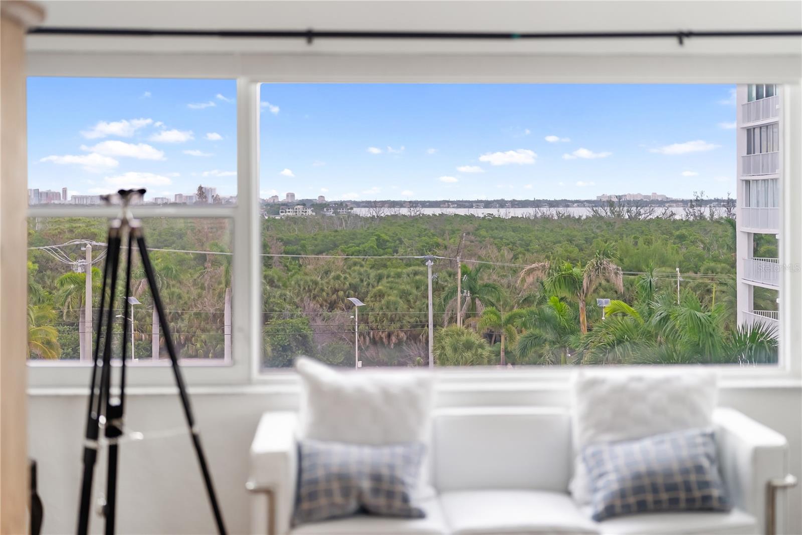 Image 50 of 89 For 1750 Benjamin Franklin Drive 6g