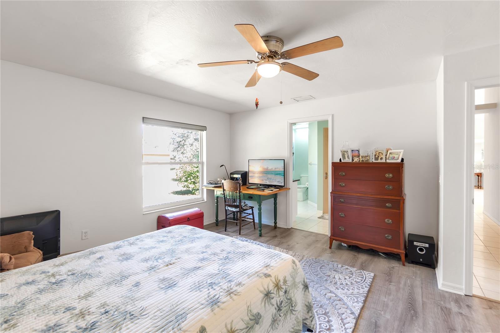 Image 24 of 53 For 20166 Lorenzo Avenue