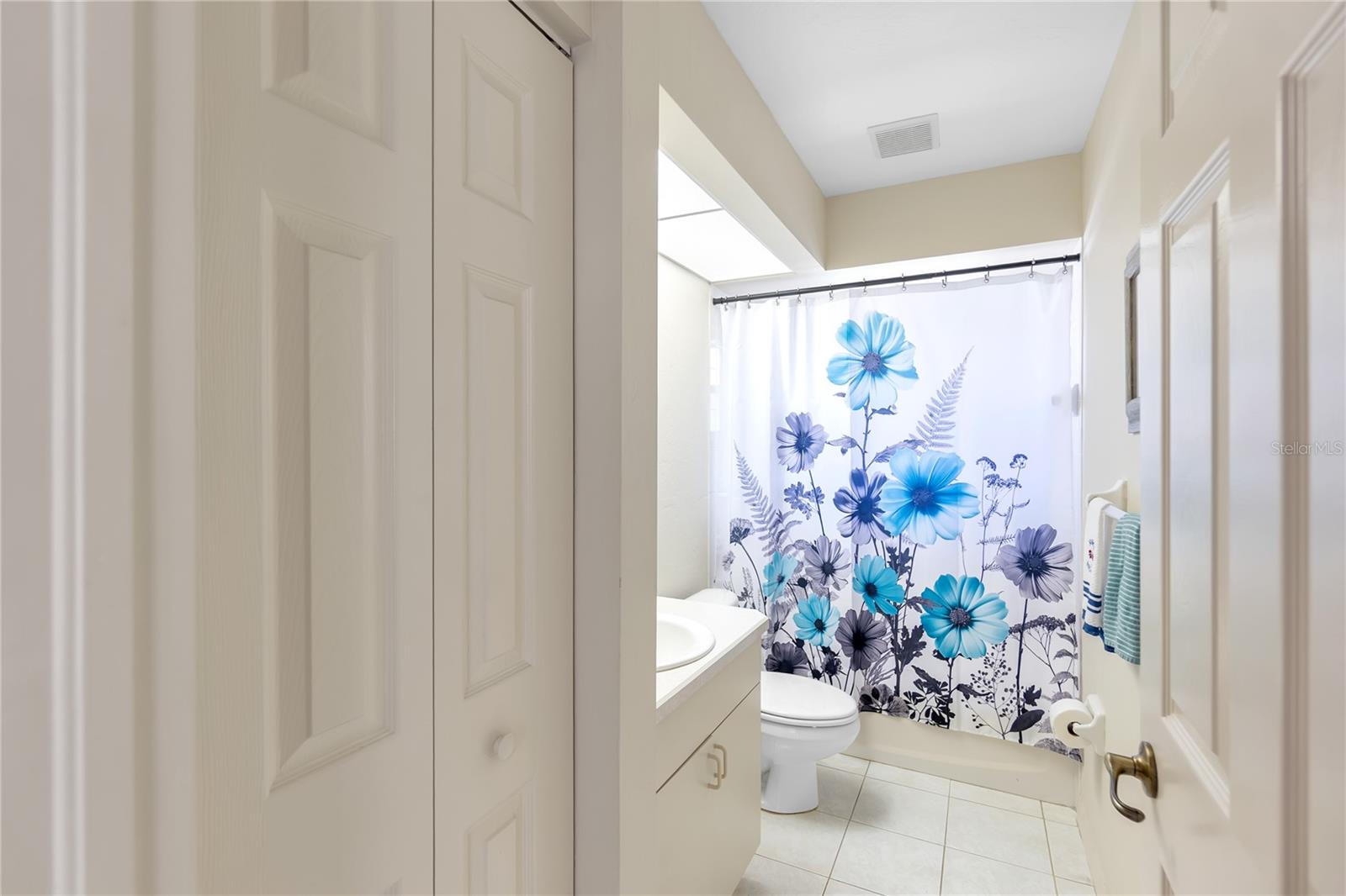 Image 31 of 53 For 20166 Lorenzo Avenue