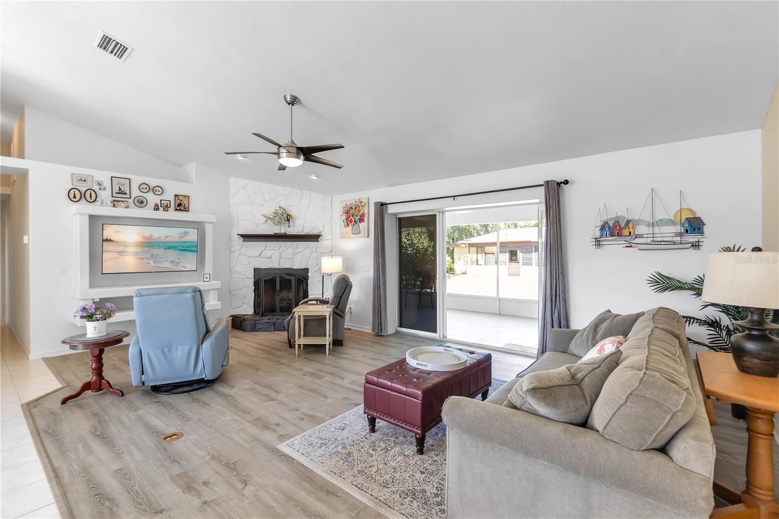 Image 5 of 53 For 20166 Lorenzo Avenue