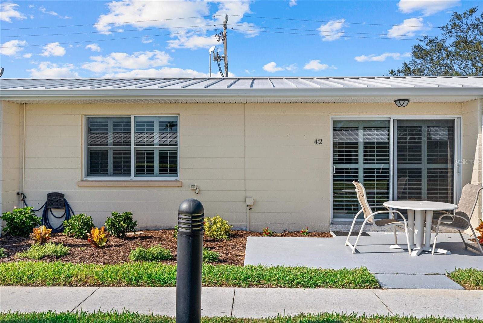 Image 21 of 32 For 5830 Midnight Pass Road 42