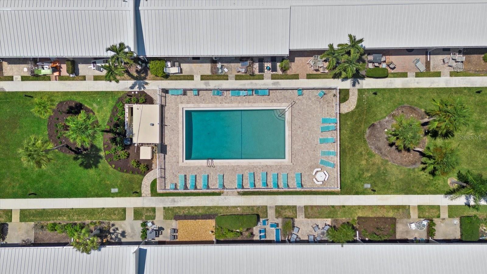 Image 25 of 32 For 5830 Midnight Pass Road 42