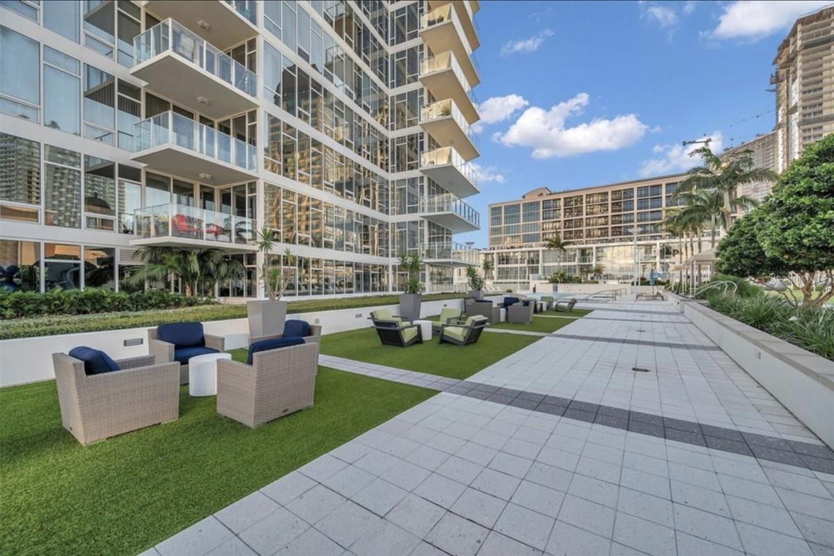 Image 16 of 19 For 175 1st Street S 404