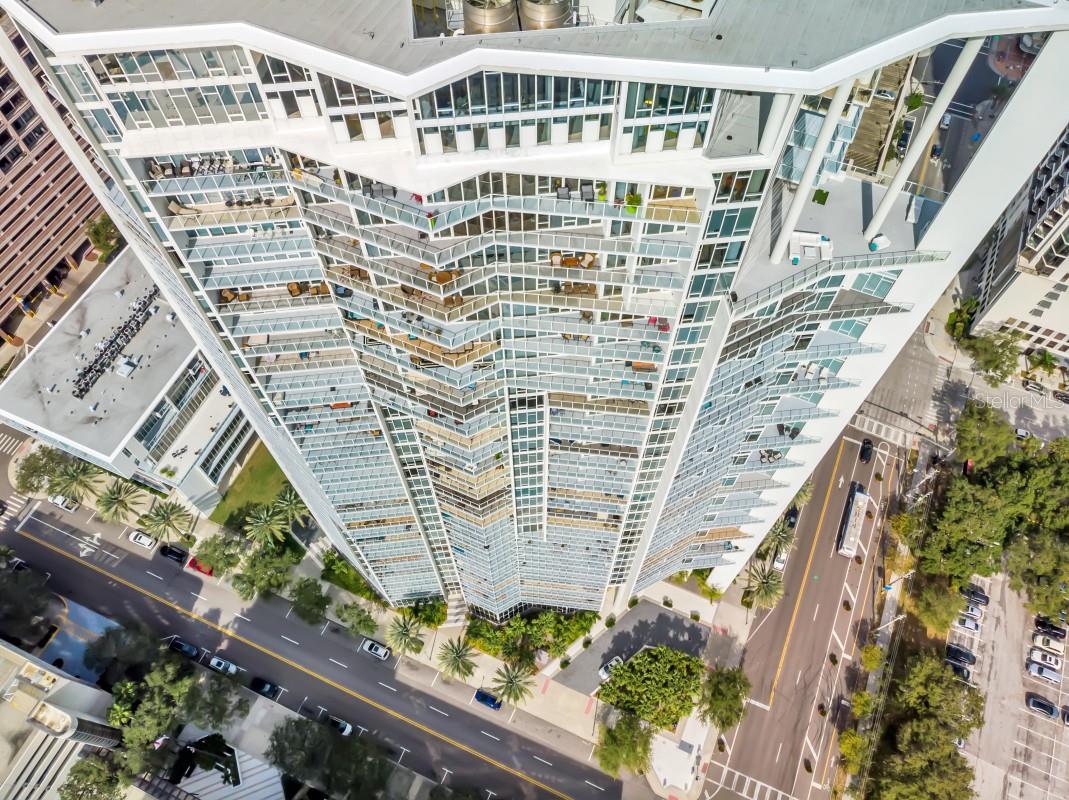 Image 3 of 19 For 175 1st Street S 404